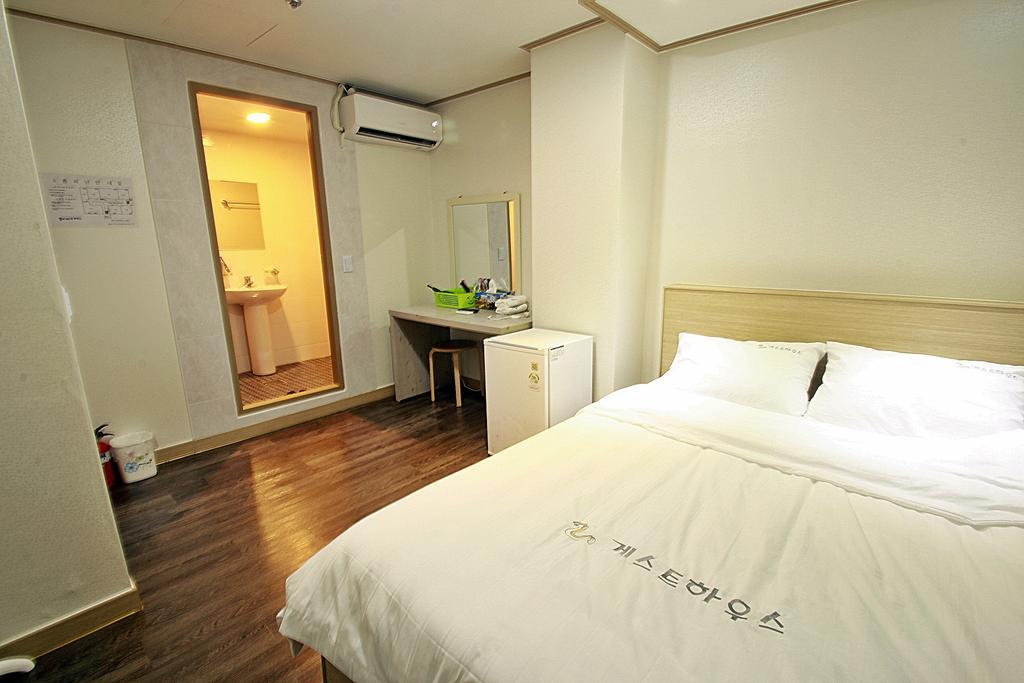 Eel Guesthouse Szöul Szoba fotó