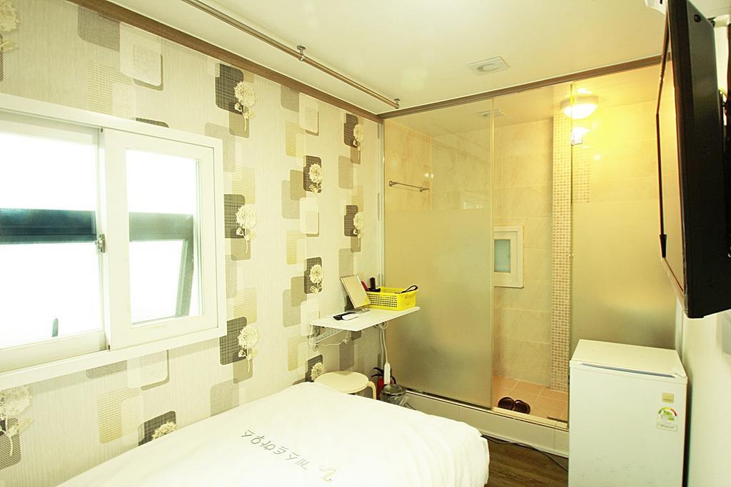 Eel Guesthouse Szöul Szoba fotó